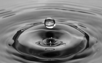 een druppel op een gloeiende plaat