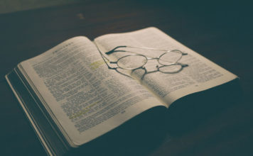 in de bijbel leren lezen