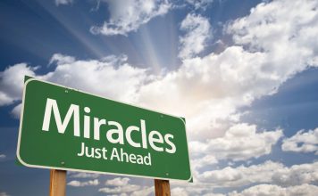 wie kan er na het ongelooflijke genezingswonder van Carly Alkema nog blijven volhouden dat God niet bestaat