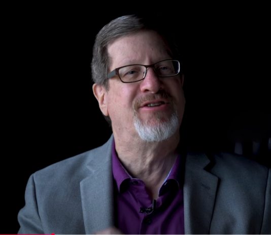 Voormalig militant atheïst Lee Strobel overtuigd door een stortvloed aan bewijs voor Jezus en het christendom